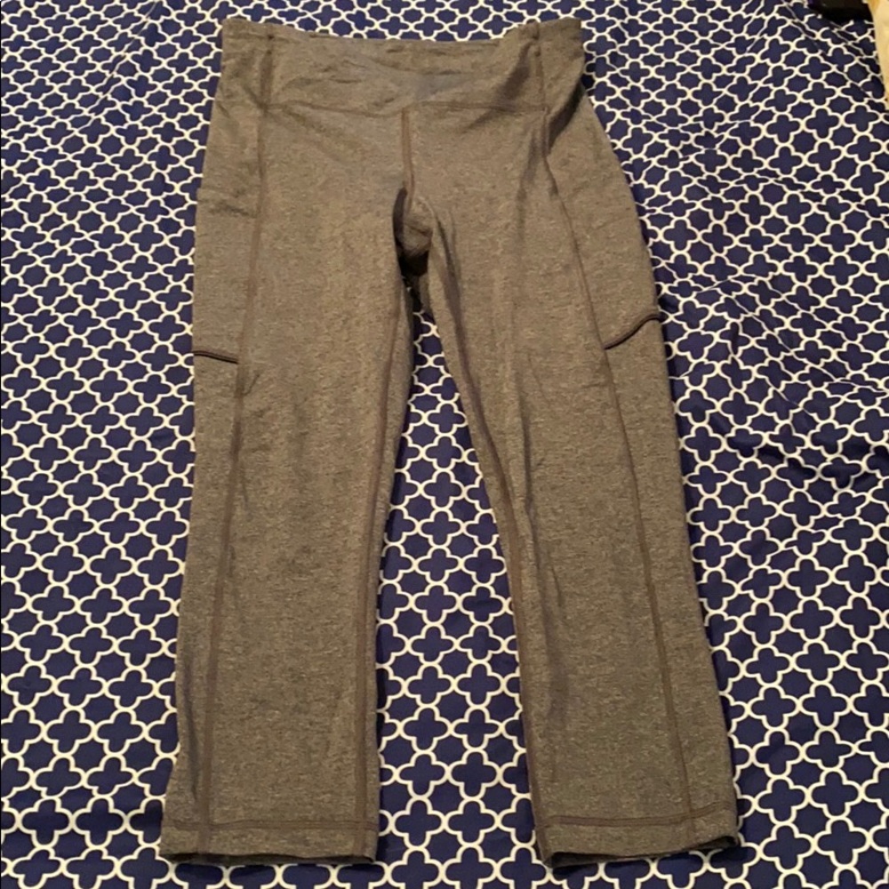 Lululemon crops